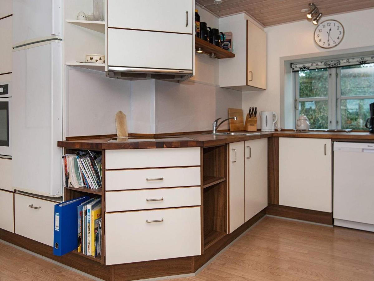 6 Person Holiday Home In Hejls Eksteriør billede