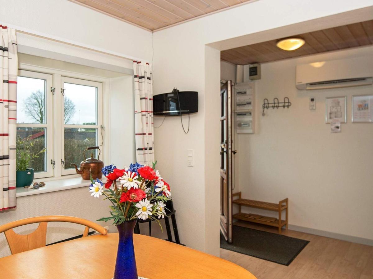 6 Person Holiday Home In Hejls Eksteriør billede